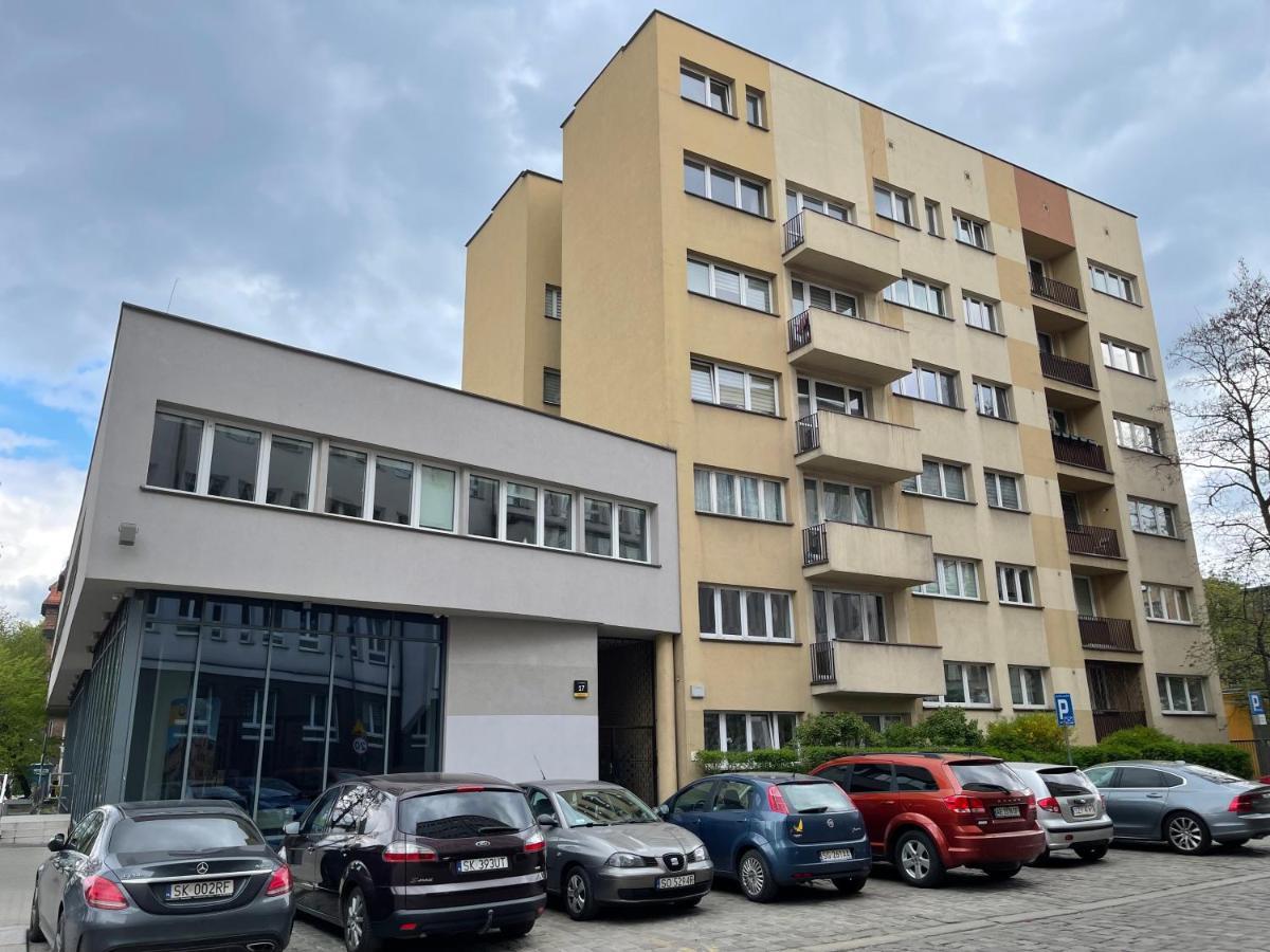 Glamour - W Samym Sercu Miasta Obok Rynku, Mozliwy Parking Gratis Katovice